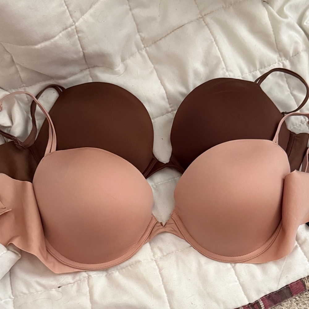 Victoria's Secret Molded T-Shirt Bras in Blush and Chocolate